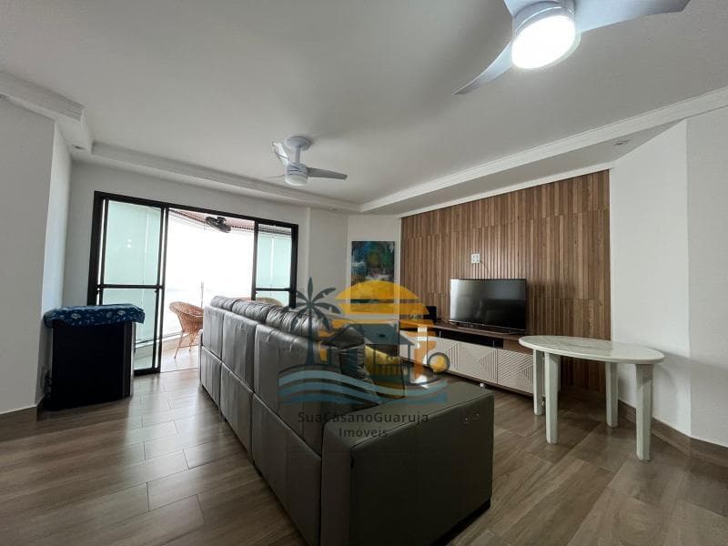 Apartamento à venda no bairro Vila Alzira em Guarujá/SP