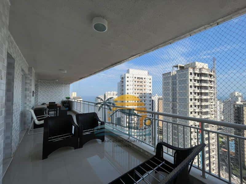 Apartamento à venda no bairro Vila Alzira em Guarujá/SP
