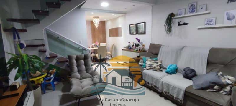 Casa à venda no bairro Astúrias em Guarujá/SP
