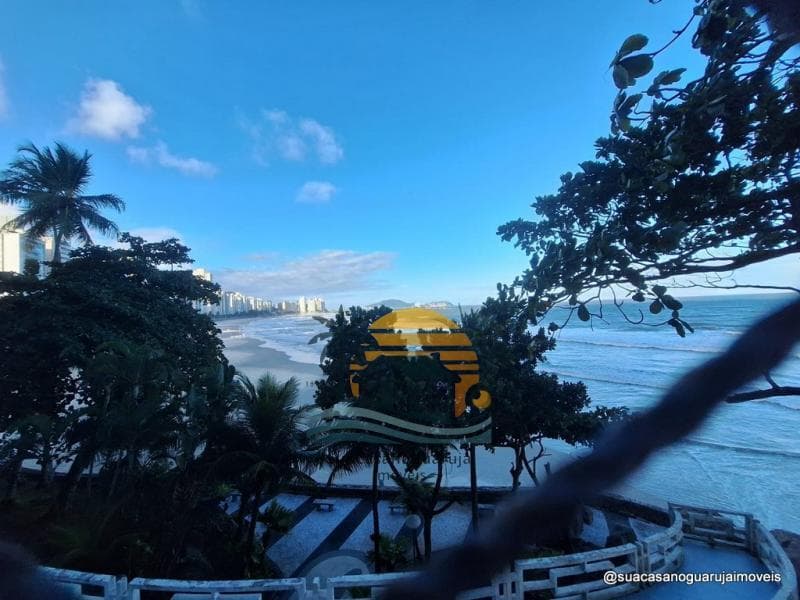 Apartamento à venda no bairro Vila Alzira em Guarujá/SP