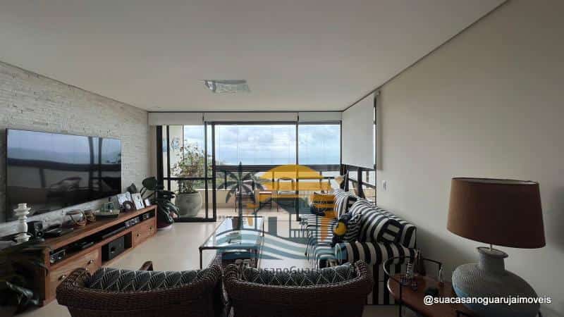 Apartamento à venda no bairro Morro Sorocotuba em Guarujá/SP