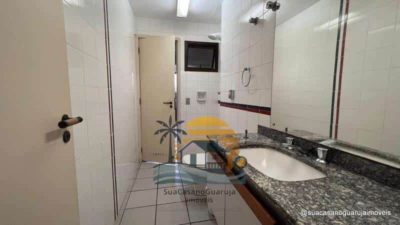 Apartamento à venda no bairro Sorocotuba em Guarujá/SP