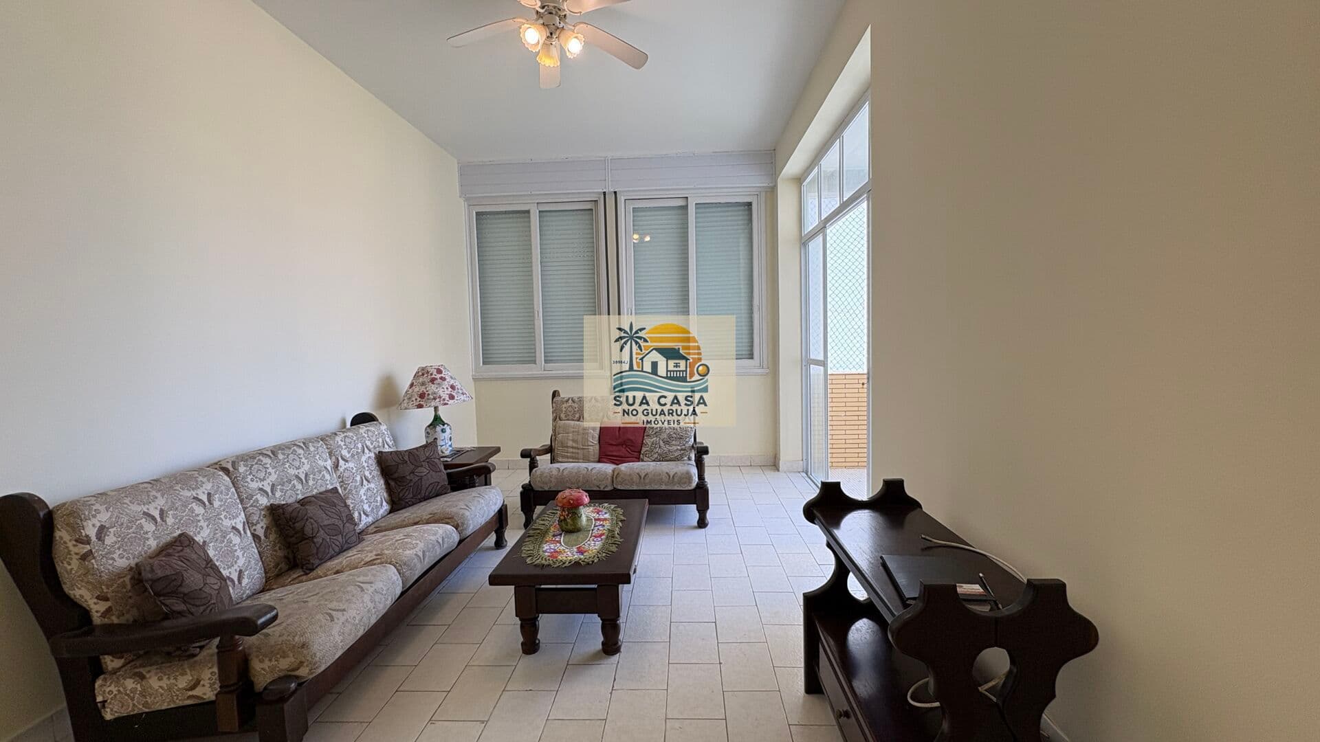 Apartamento Frente Mar no Guarujá – 3 Dormitórios, 1 Suíte, Sacada e 50m da Praia