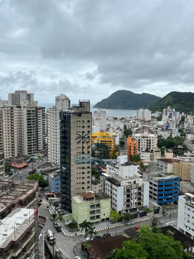 Apartamento à venda no bairro Vila Alzira em Guarujá/SP
