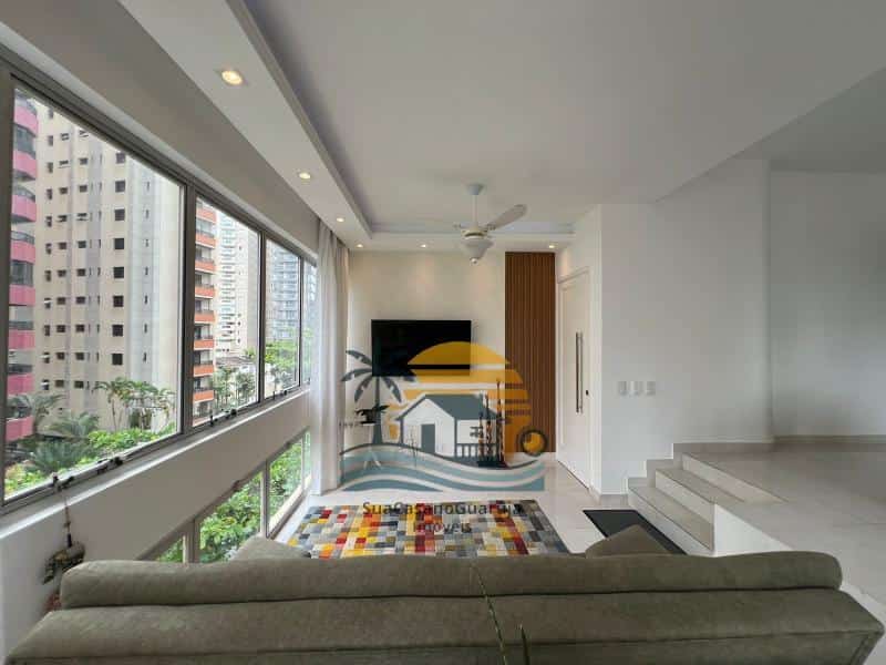 Apartamento à venda no bairro Vila Alzira em Guarujá/SP