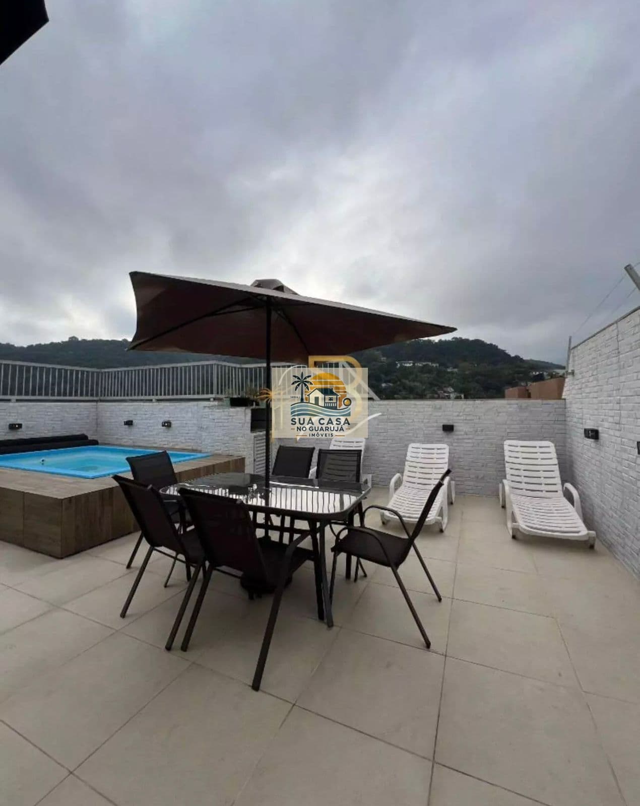 Cobertura à Venda na Praia da Enseada Guarujá – 3 Dormitórios, Piscina Privativa e Preço Reduzido