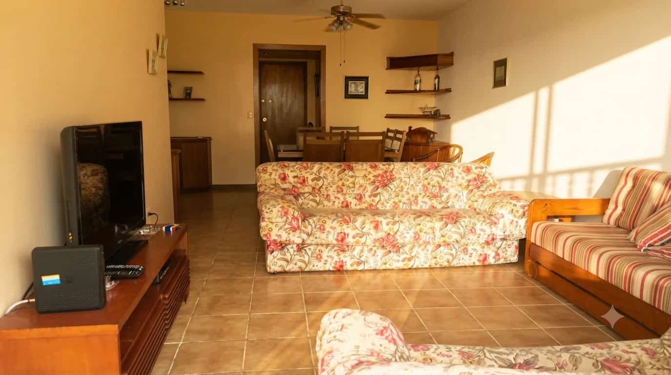 Apartamento no Edifício Ilha de Itamaracá, Praia da Enseada, Guarujá — 3 Dormitórios, 130 m² e 2 Vagas